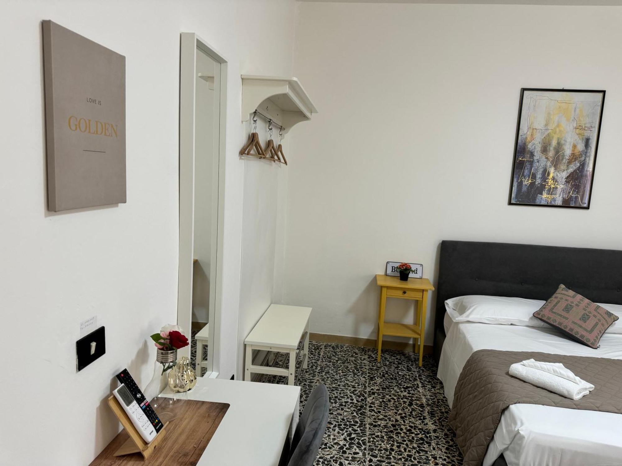 The Galaxy House Hotel Pisa Exterior photo